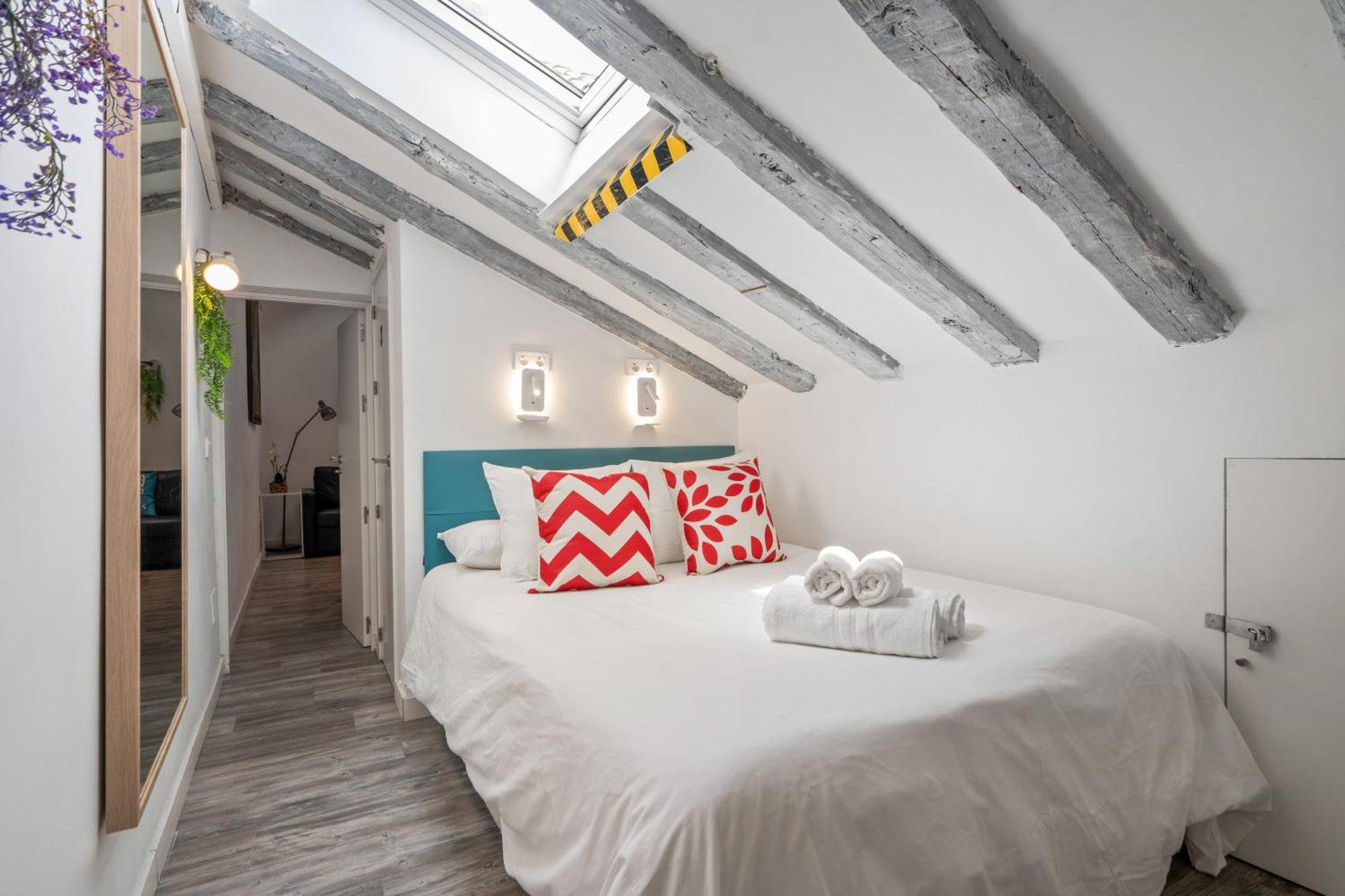 Apartamento Attic 3bedrms-2baths In Heart Of Malasana